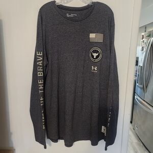 Under Armour Gray Long Sleeve Tees Sporty Design